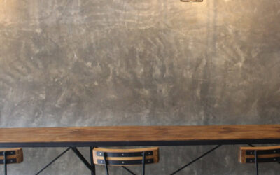 Kuchnia z charakterem: jak mikrocement może odmienić Twoją przestrzeń kulinarną