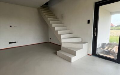 Mikrocement na ogrzewanie podłogowe i reprofilacja schodów w Ozorzycach